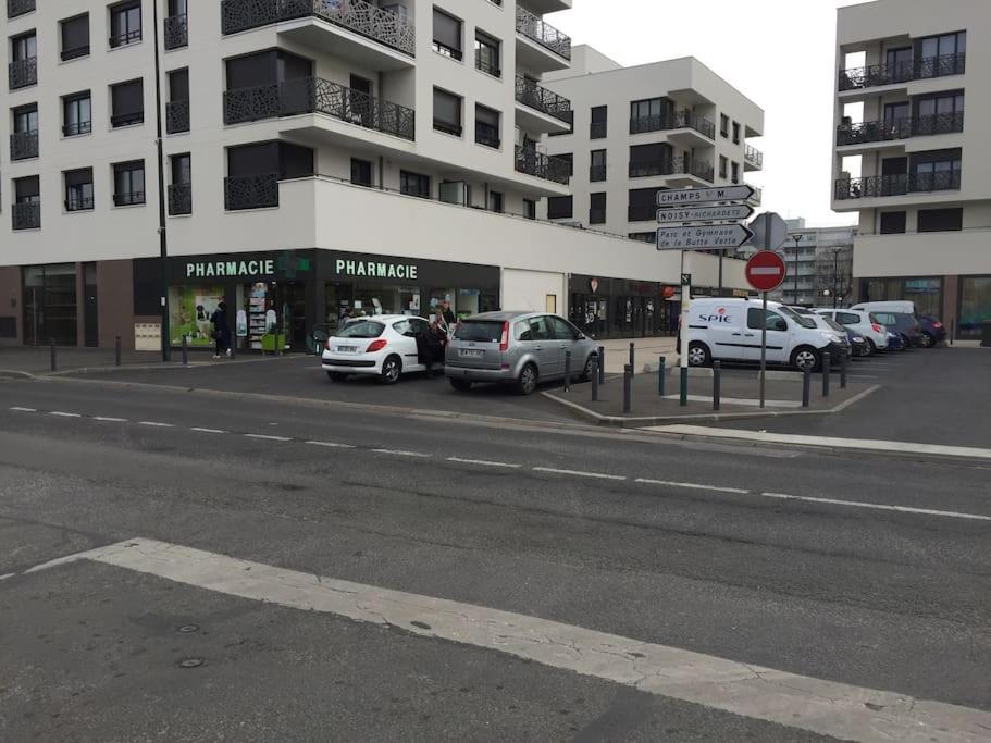 Apartment Proche De Centrex Paris Noisy-le-Grand