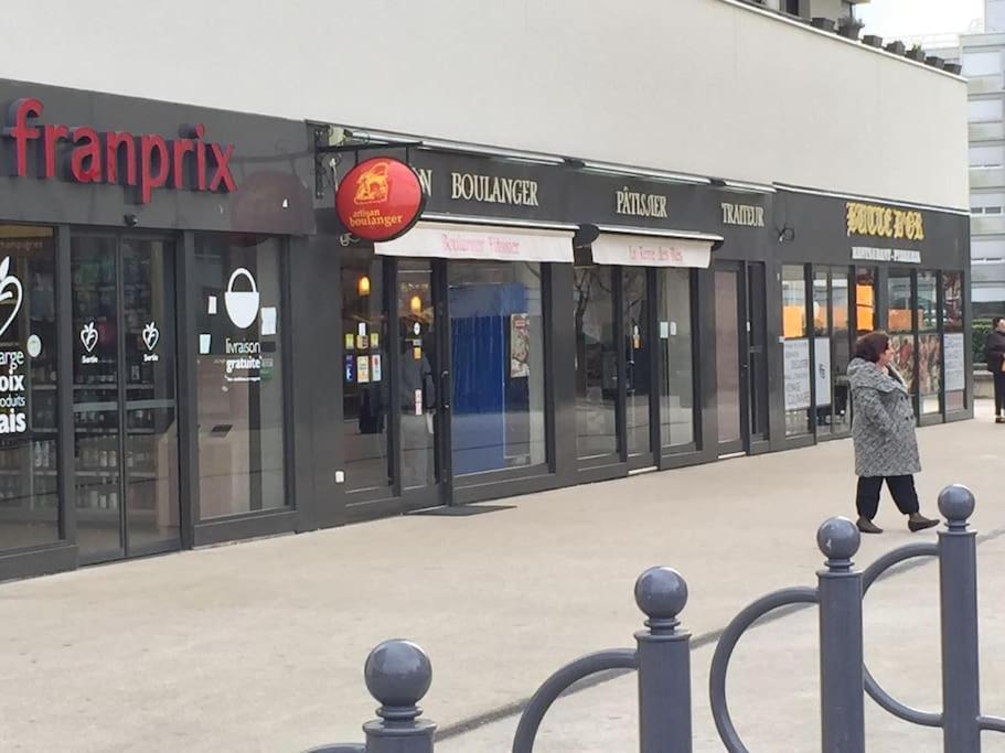 Proche De Centrex Paris Noisy-le-Grand